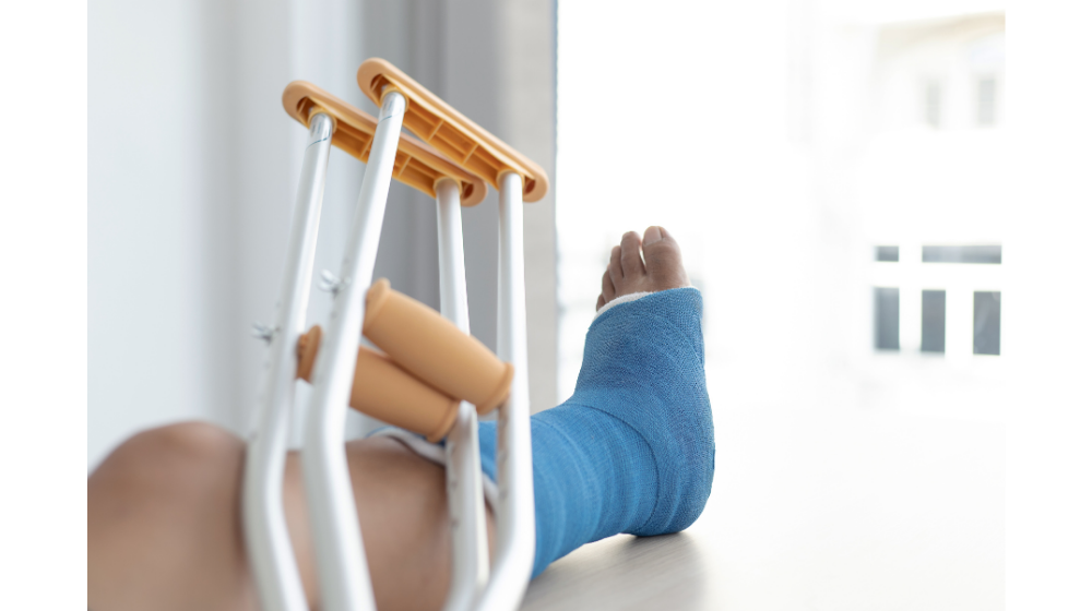 捻挫で歩けるけど痛いときは病院に行くべき?重症度チェックも紹介